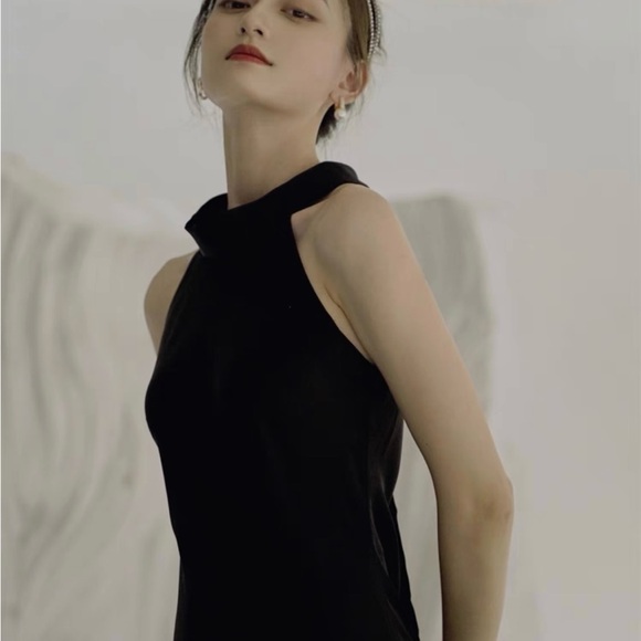 Elegant Black Halter Off-Shoulder Formal Long Evening Dress French-style - Picture 3 of 13